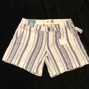 Old Navy white/blue striped shorts, 5”. NWT